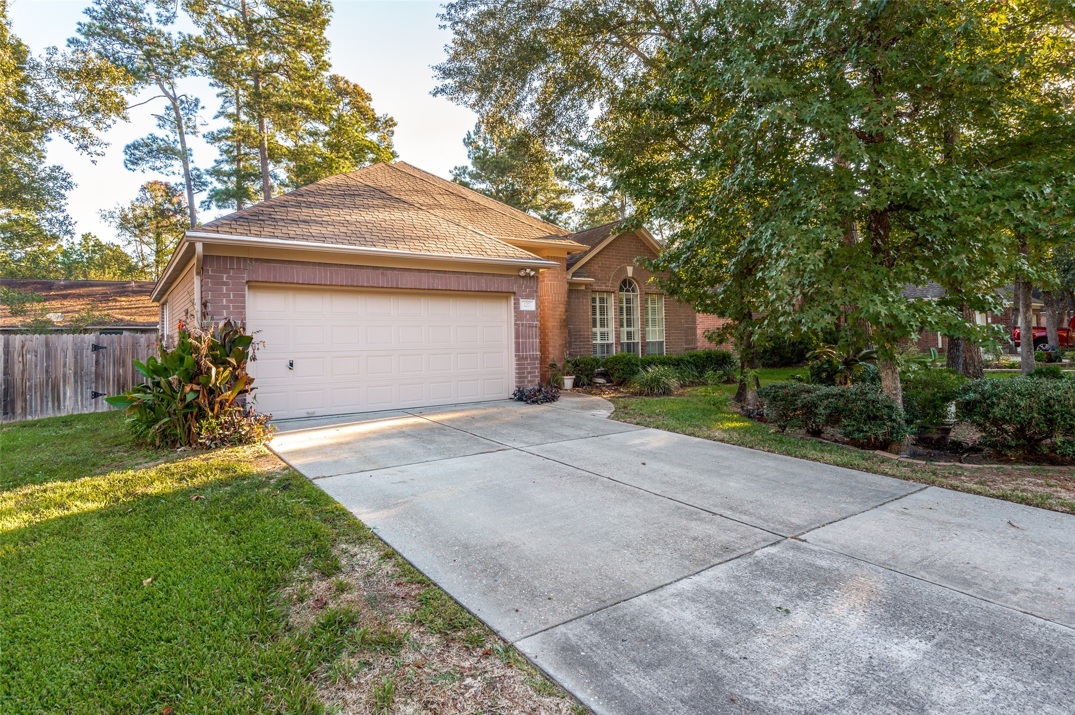 127 South Winterport Circle Spring, TX 77382 - Photo 2 of 25