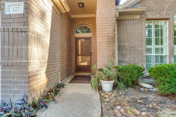$2,350 | 127 South Winterport Circle, Spring, TX 77382
