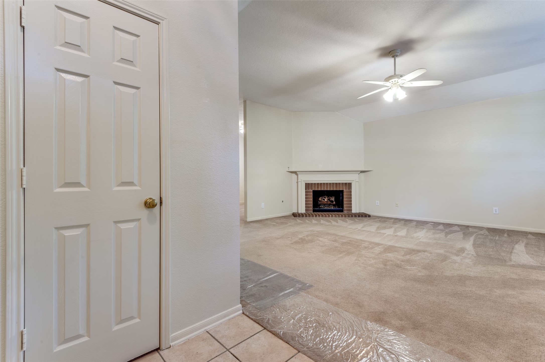 127 South Winterport Circle Spring, TX 77382 - Photo 4 of 25