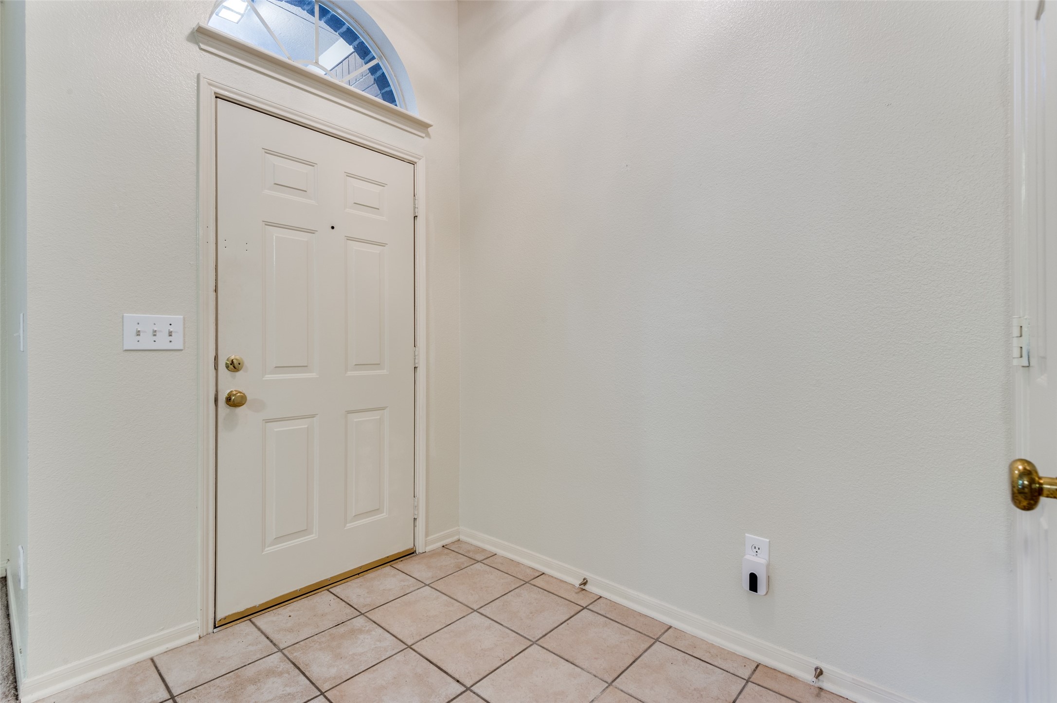 127 South Winterport Circle Spring, TX 77382 - Photo 5 of 25