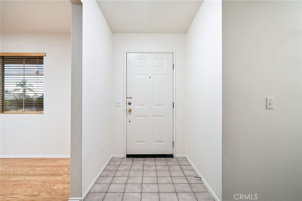 6361 Pintail Way Fontana, CA 92336 - Photo 5 of 32 a view of an empty room