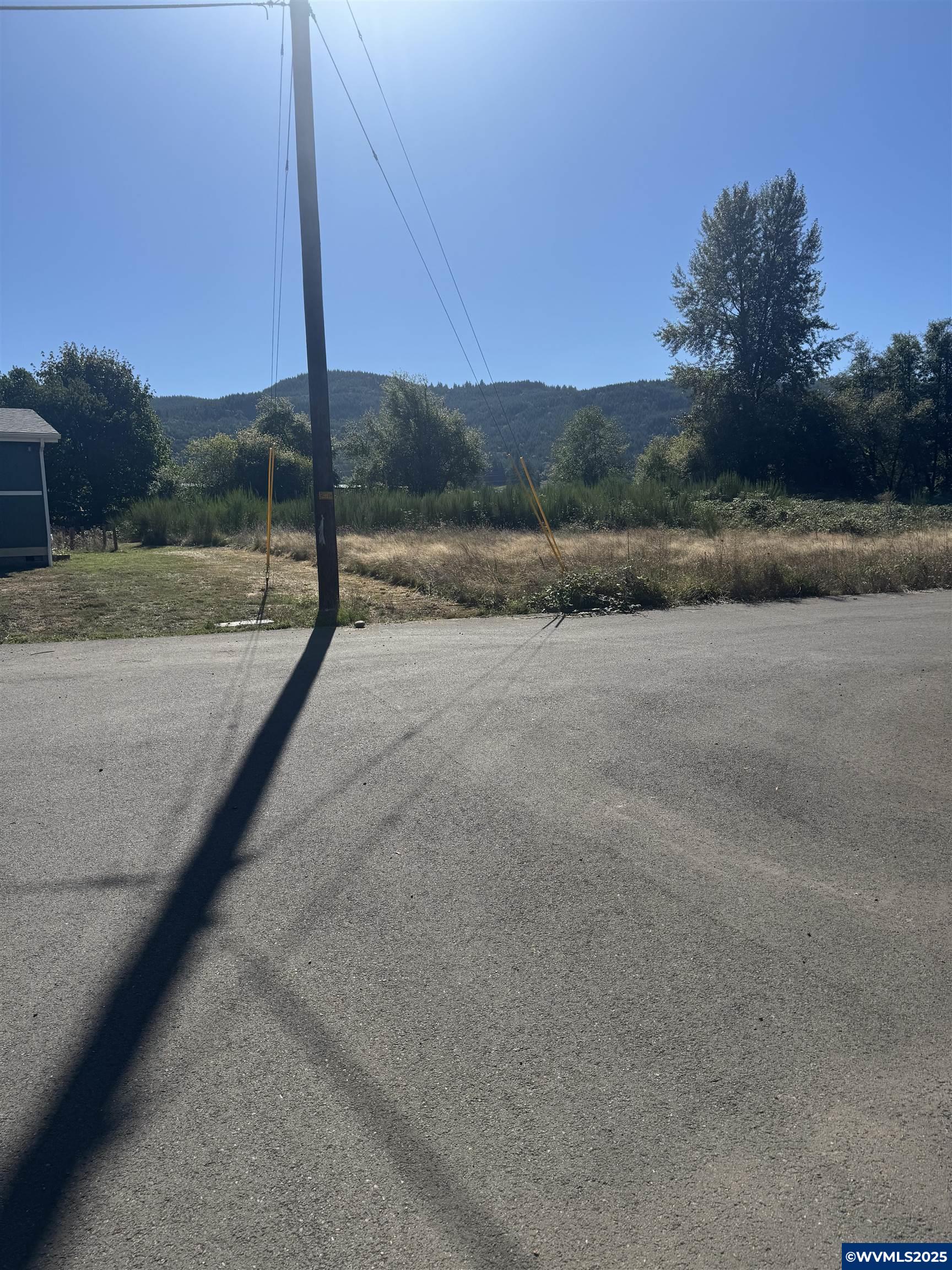 179 19th Street Lyons, OR 97358 - Photo 2 of 9