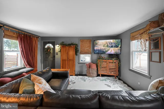 $319,000 | 1268 Valley Road, Coatesville, PA 19320