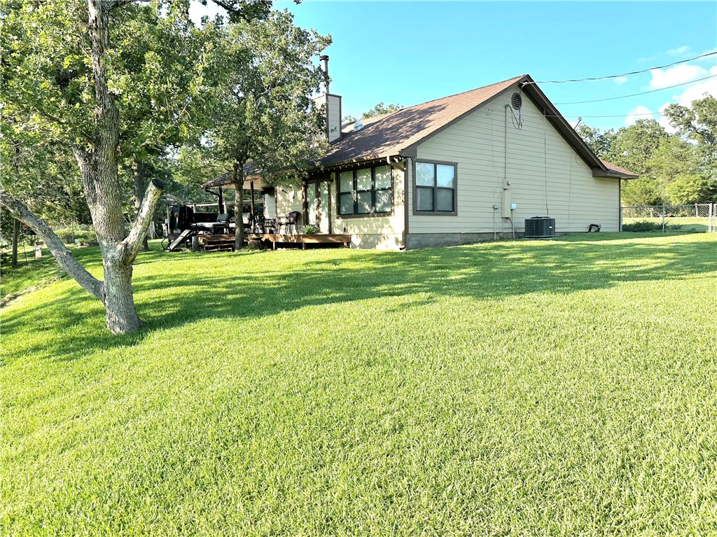 219 Ripple Creek Lane Somerville, TX 77879 - Photo 6 of 46