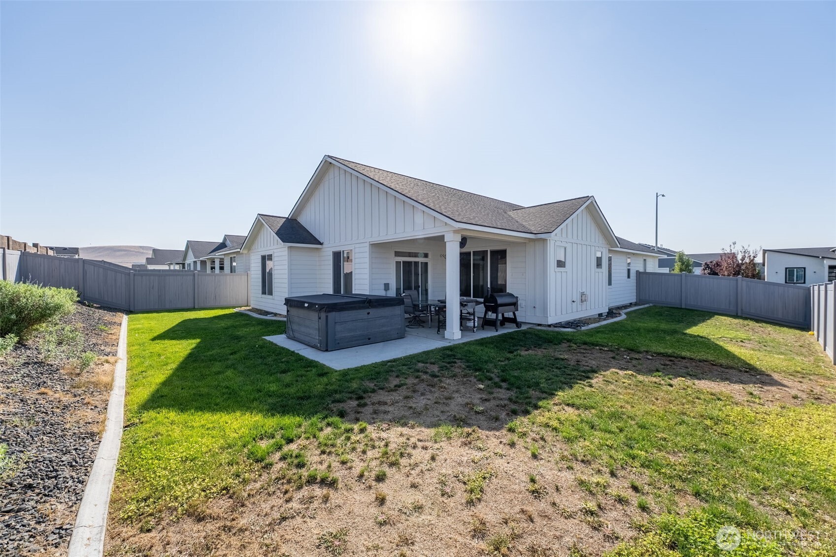 2572 Clark Ridge Drive Richland, WA 99352 - Photo 24 of 25 a view of backyard of house