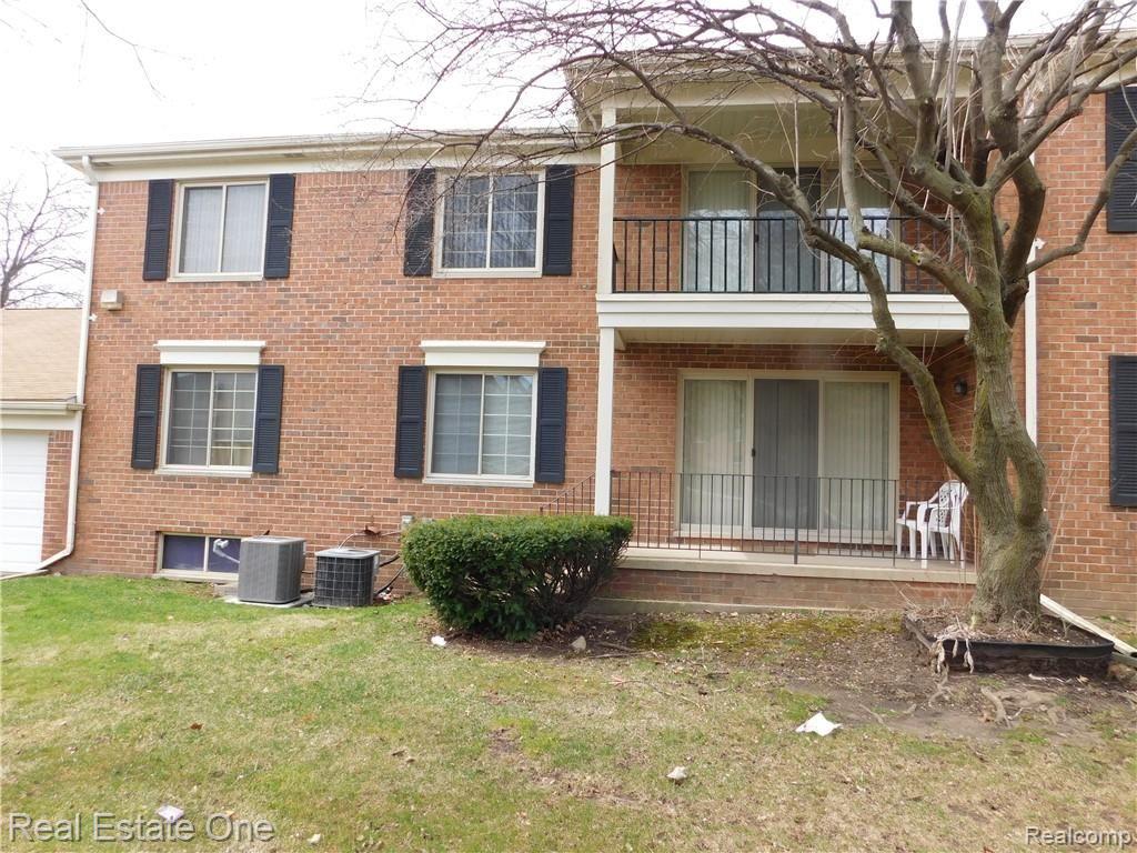 29656 Middlebelt Road, Unit 26 Farmington Hills, MI 48334 - Photo 4 of 39