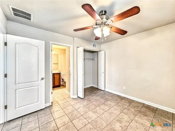 $950 | 338 Trestle Tree, Unit C, San Marcos, TX 78666