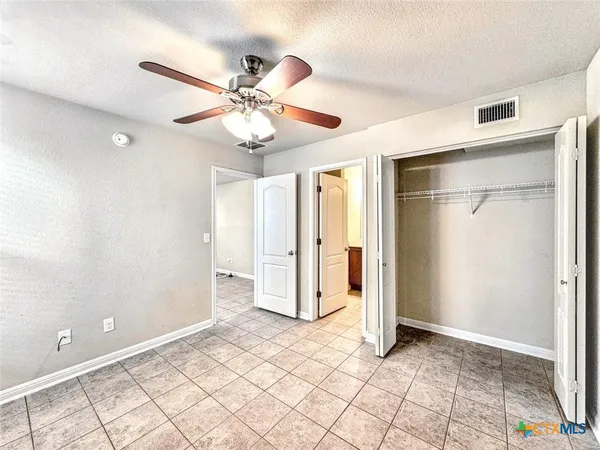 $950 | 338 Trestle Tree, Unit C, San Marcos, TX 78666