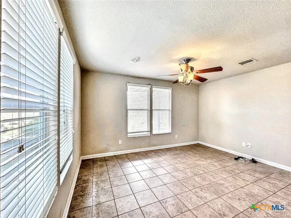 $950 | 338 Trestle Tree, Unit C, San Marcos, TX 78666