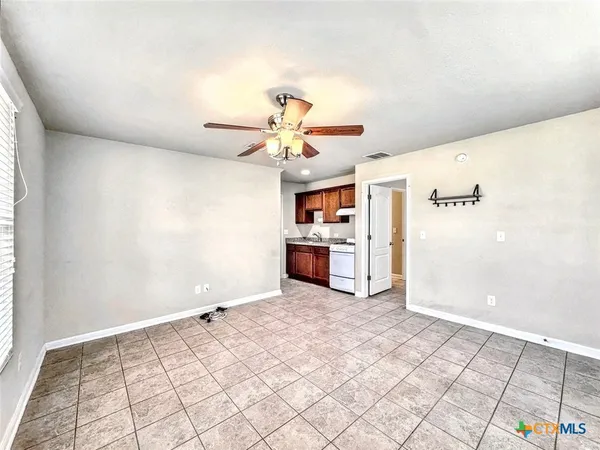 $950 | 338 Trestle Tree, Unit C, San Marcos, TX 78666