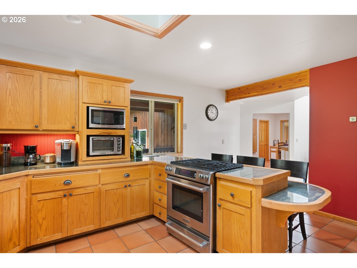 41114 Southwest Fort Hill Road Willamina, OR 97396 - Photo 17 of 47