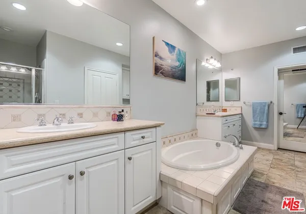 $1,295,000 | 12975 Agustin Place, Unit 333, Playa Vista, CA 90094
