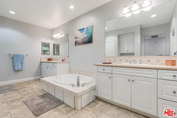 $1,295,000 | 12975 Agustin Place, Unit 333, Playa Vista, CA 90094