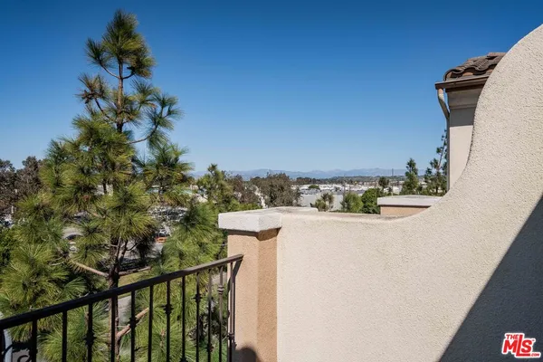 $1,295,000 | 12975 Agustin Place, Unit 333, Playa Vista, CA 90094