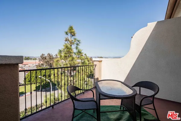 $1,295,000 | 12975 Agustin Place, Unit 333, Playa Vista, CA 90094
