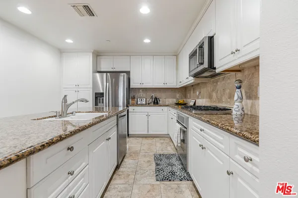 $1,295,000 | 12975 Agustin Place, Unit 333, Playa Vista, CA 90094