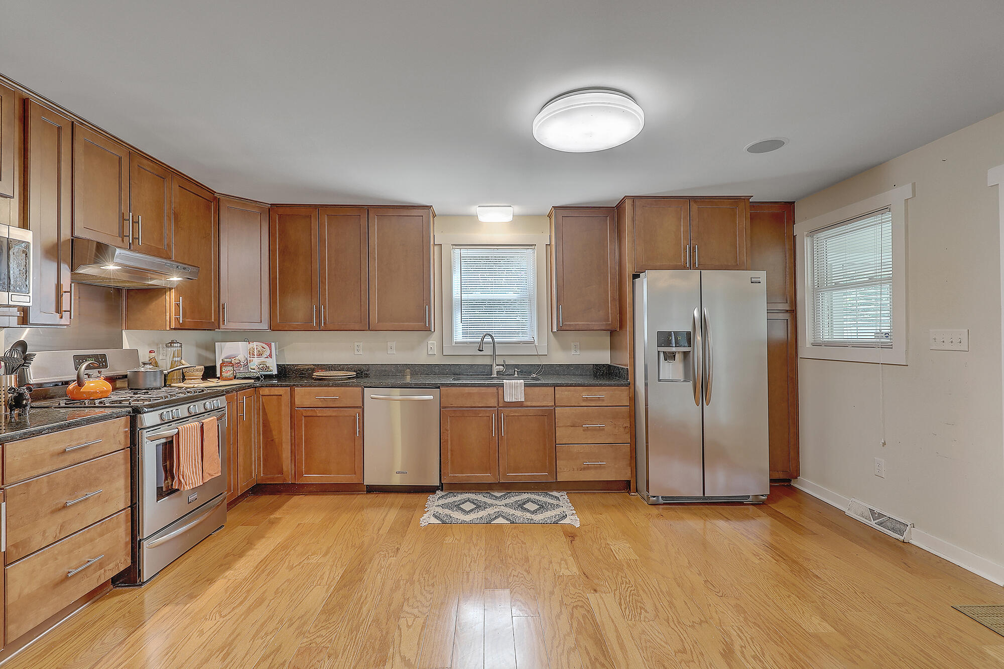 361 Royle Road Summerville, SC 29483 - Photo 8 of 31 1R3A3721_2_3_4_5_6_7