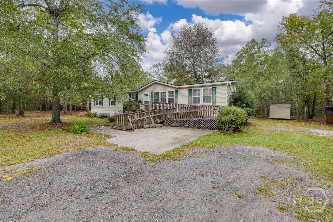 137 Bird Road Springfield, GA 31329 - Photo 3 of 46