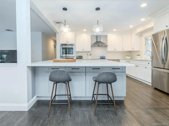 $898,000 | 16 Underhill Road, Glen Head, NY 11545