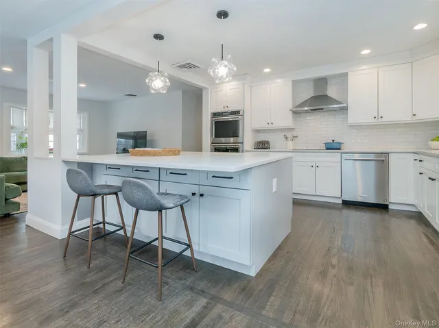 $898,000 | 16 Underhill Road, Glen Head, NY 11545