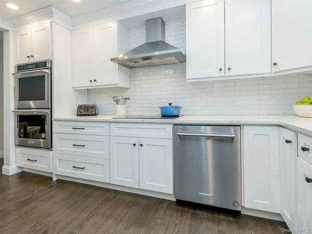 $898,000 | 16 Underhill Road, Glen Head, NY 11545