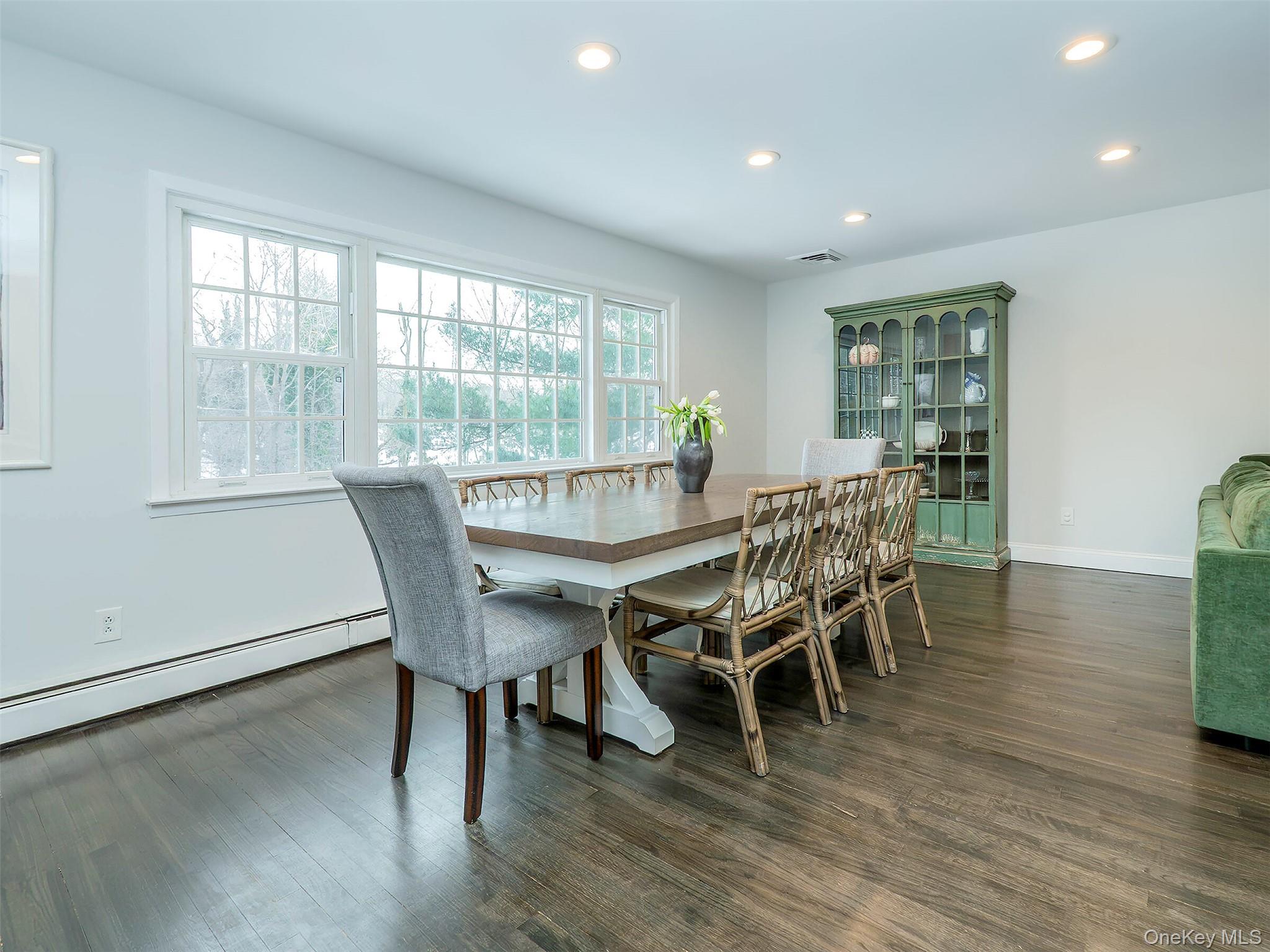 16 Underhill Road Glen Head, NY 11545 - Photo 8 of 30 Great space for all kinds of entertaining.