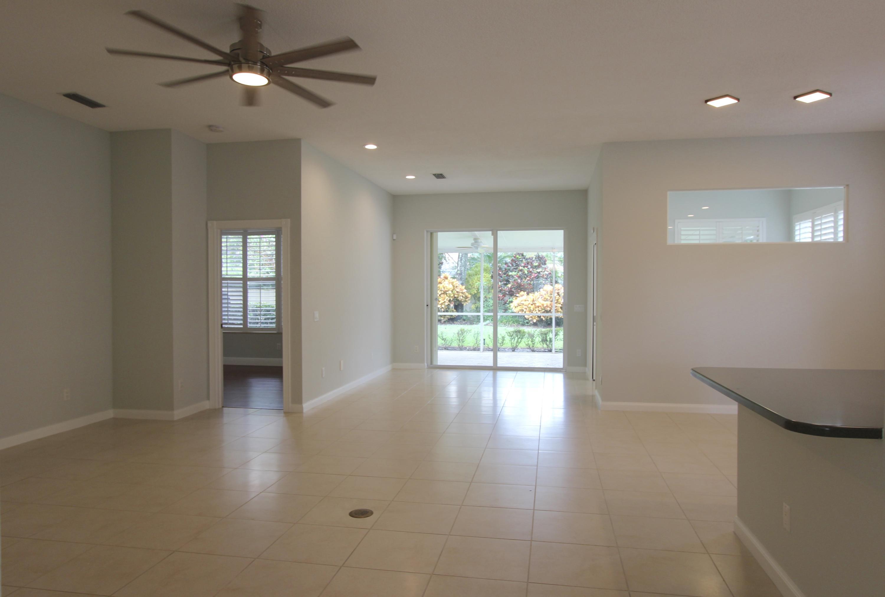 117 Hampton Circle Jupiter, FL 33458 - Photo 3 of 42 Great Room