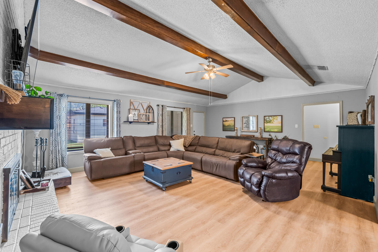 5402 89th Street Lubbock, TX 79424 - Photo 9 of 42 5402 89th St interiors blurred-23