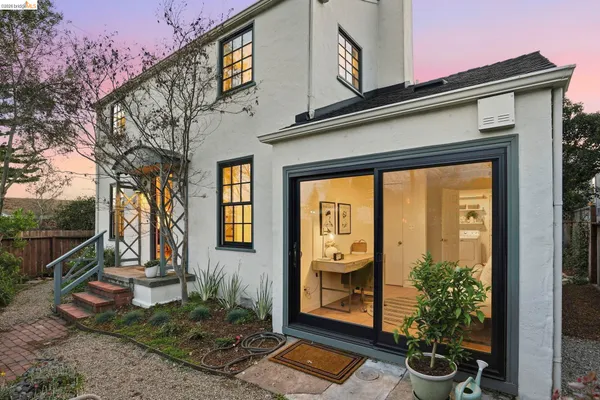a view of a entryway door of the house