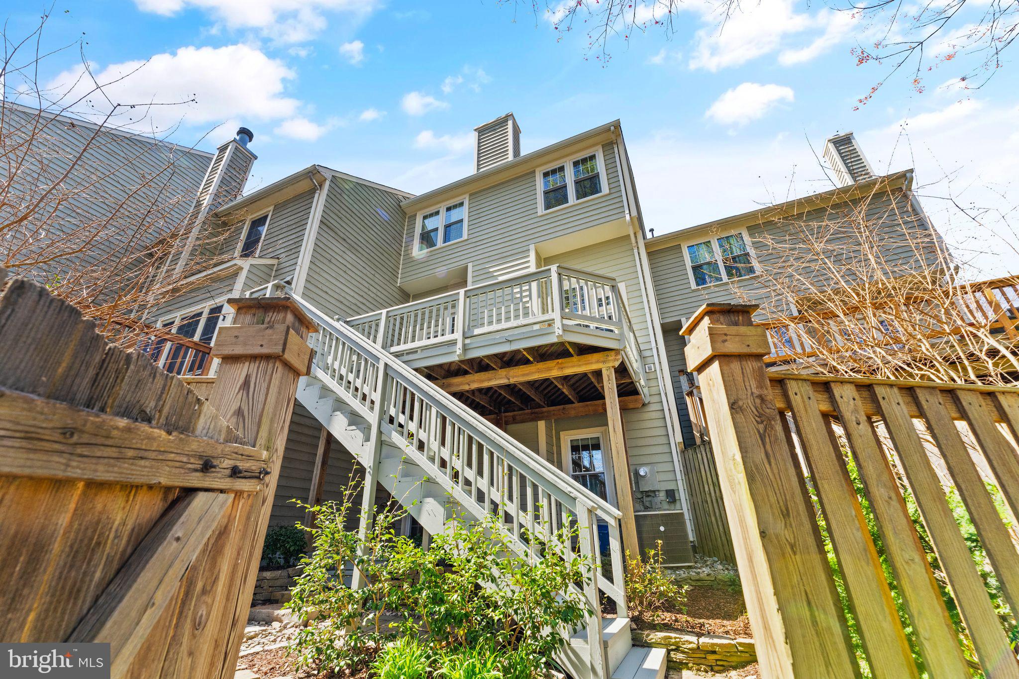 1227 Weatherstone Court Reston, VA 20194 - Photo 57 of 70 Exterior Rear