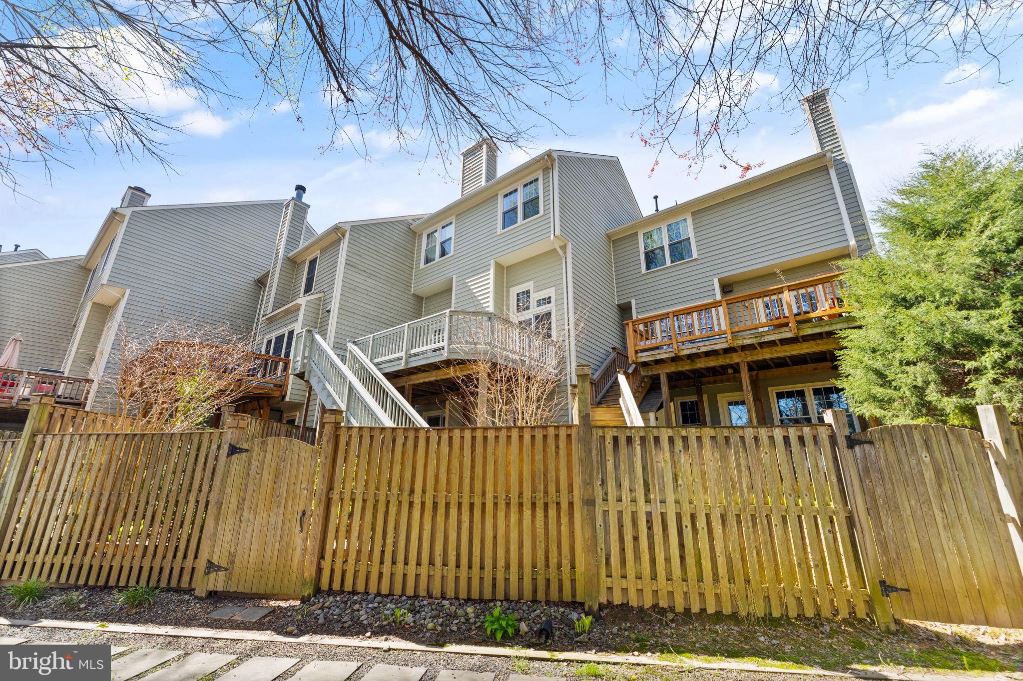 1227 Weatherstone Court Reston, VA 20194 - Photo 59 of 70 Exterior Rear
