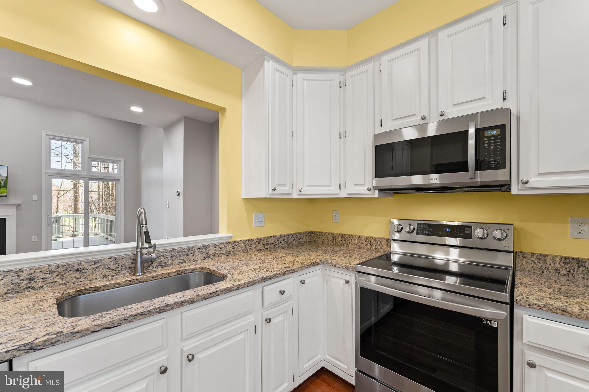 1227 Weatherstone Court Reston, VA 20194 - Photo 9 of 70 Kitchen