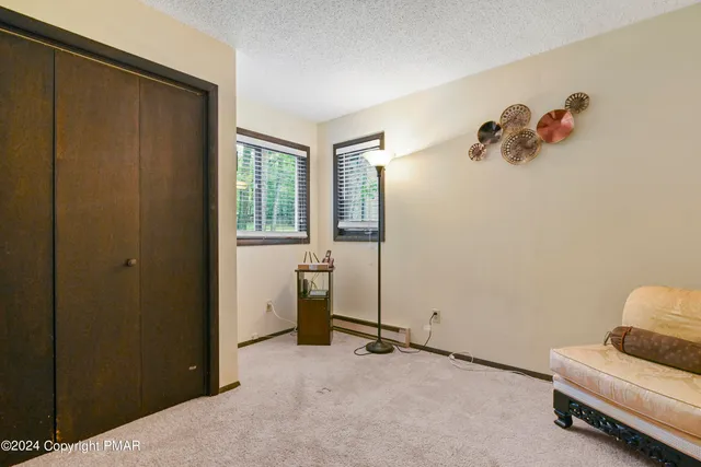 a view of room with workspace