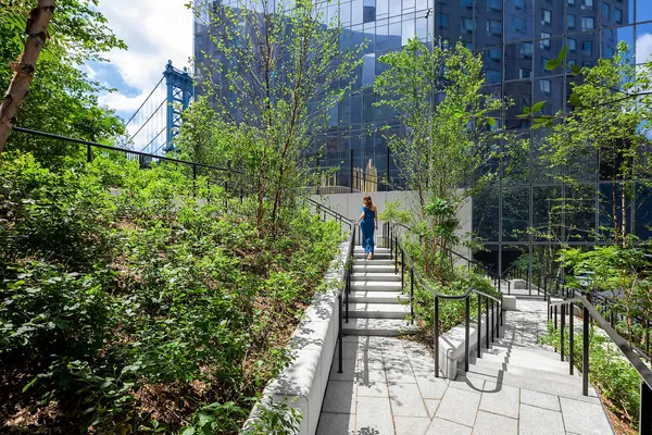 $2,855,000 | 252 South Street, Unit 76E | Two Bridges