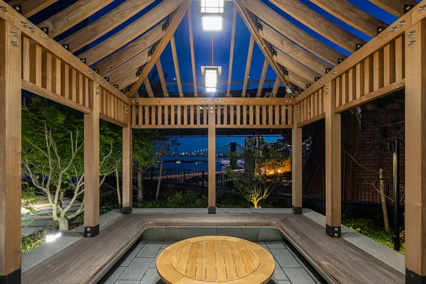 $2,855,000 | 252 South Street, Unit 76E | Two Bridges