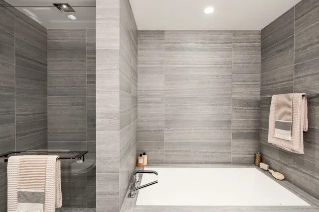 $2,970,000 | 252 South Street, Unit 76E | Two Bridges