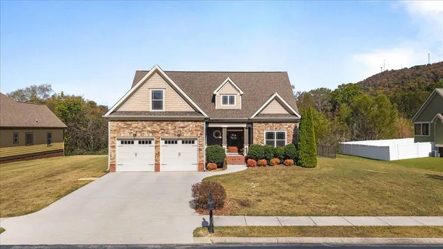 $515,000 | 8859 Seven Lakes Drive, Ooltewah, TN 37363