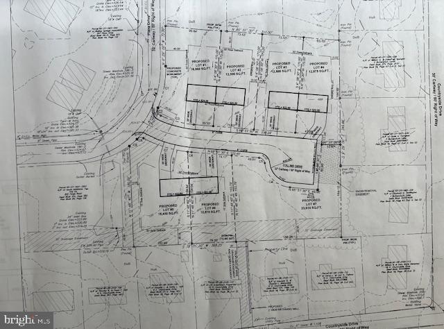 Plaza Drive Boiling Springs, PA 17007 - Photo 7 of 8 a bathroom with shower