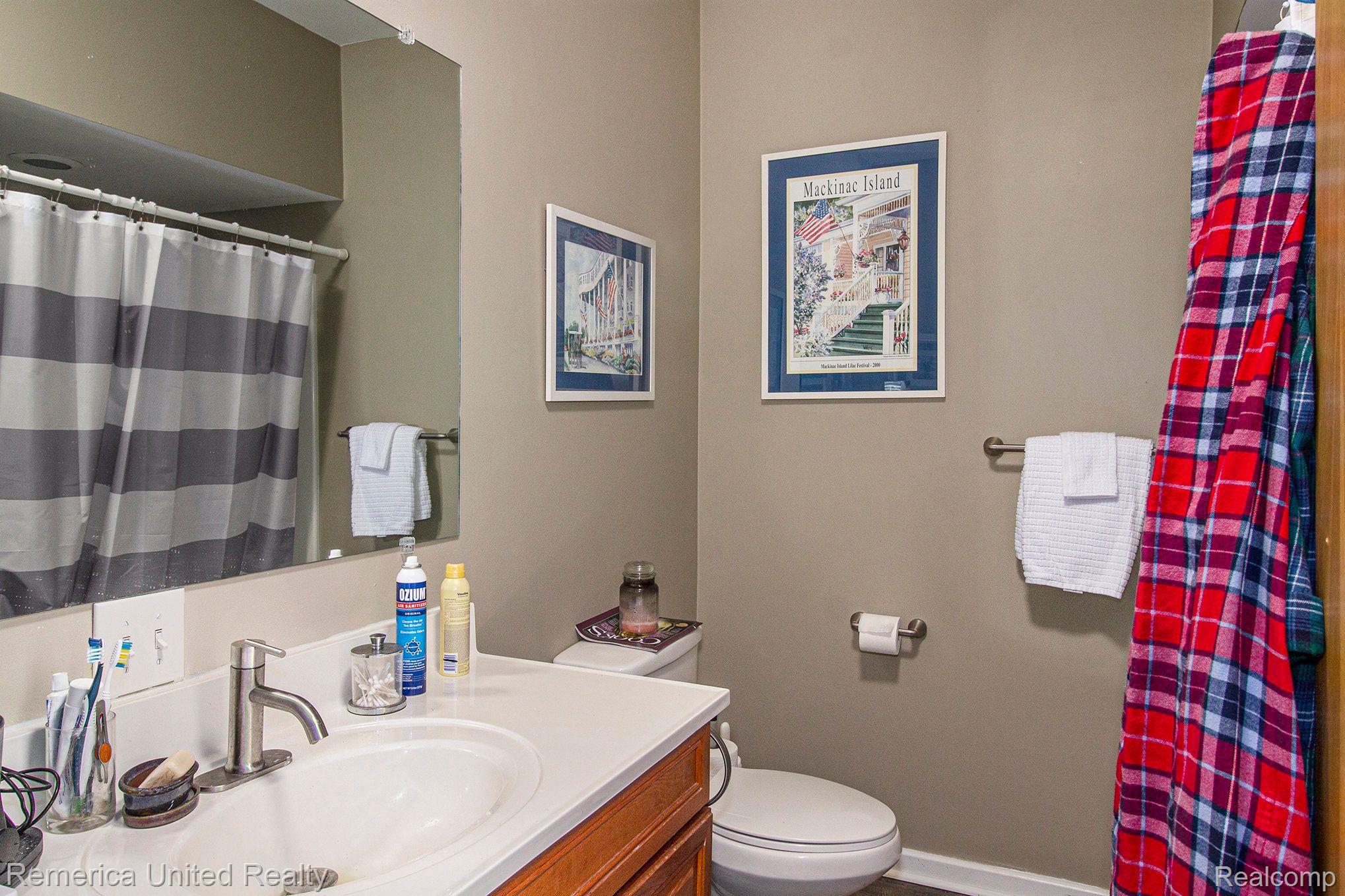 10780 Mcgregor Road Pinckney, MI 48169 - Photo 20 of 34 Gallery Image 20