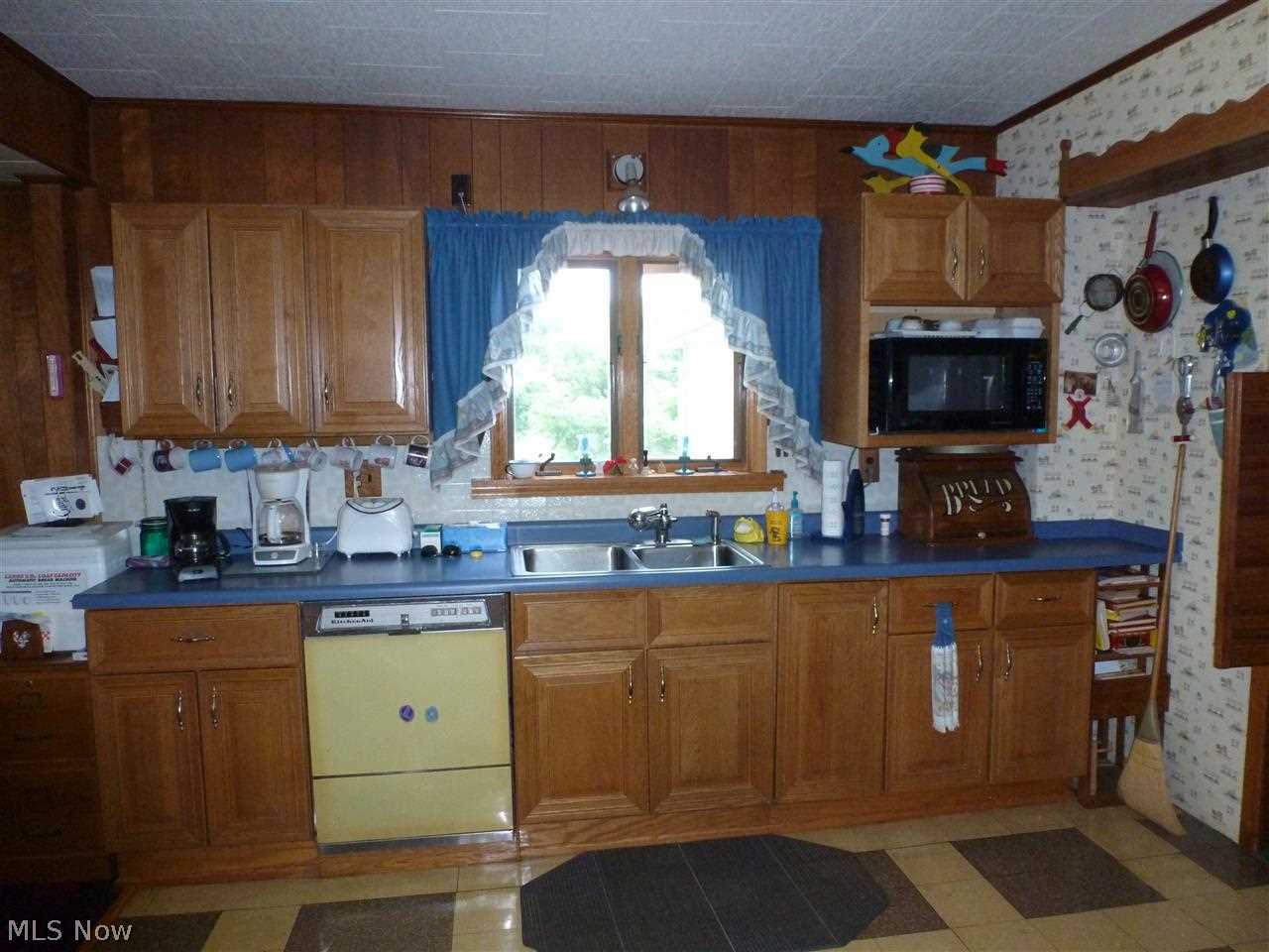 71538 Colerain Road Bridgeport, OH 43912 - Photo 2 of 14 Gallery Image 2