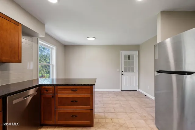 $625,000 | 30 Dick Lynch Road, Stillwater, NY 12170