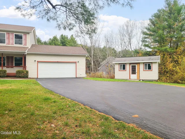 $625,000 | 30 Dick Lynch Road, Stillwater, NY 12170