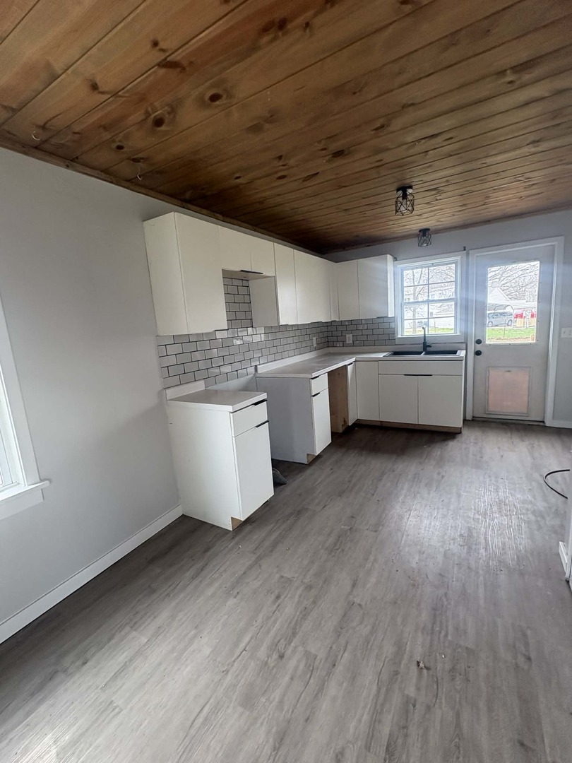 818 South Church Street Carmi, IL 62821 - Photo 11 of 21