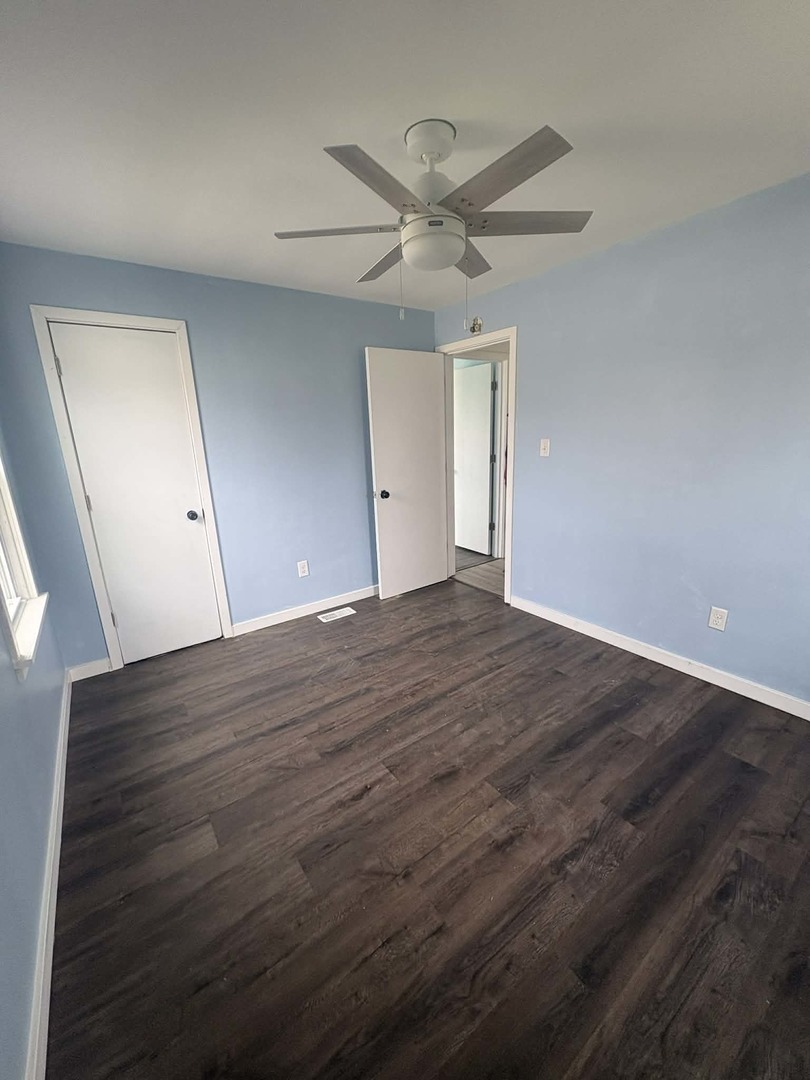 818 South Church Street Carmi, IL 62821 - Photo 8 of 21