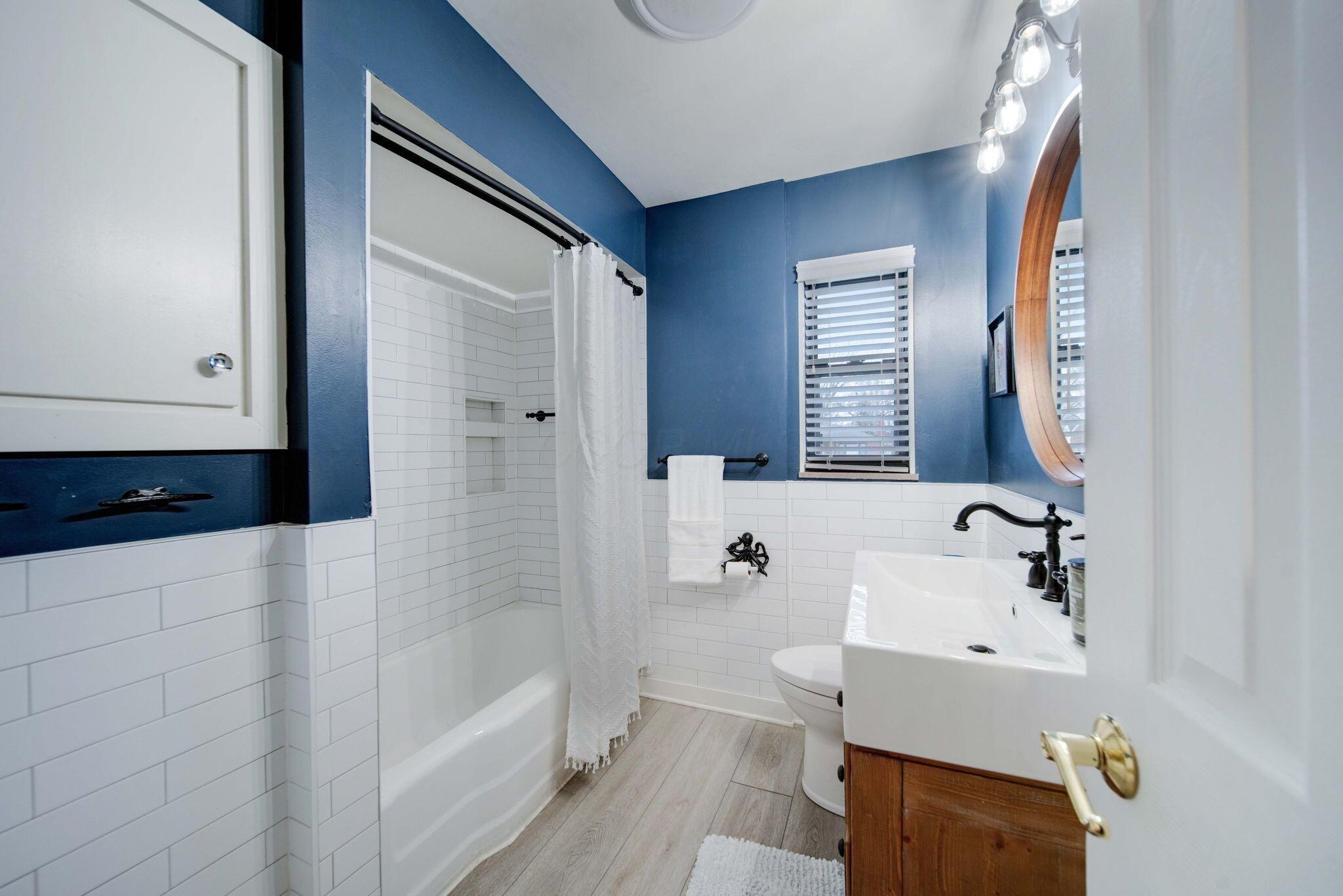 2331 Wickliffe Road Columbus, OH 43221 - Photo 27 of 40 42-web-or-mls-A7404037_8_9