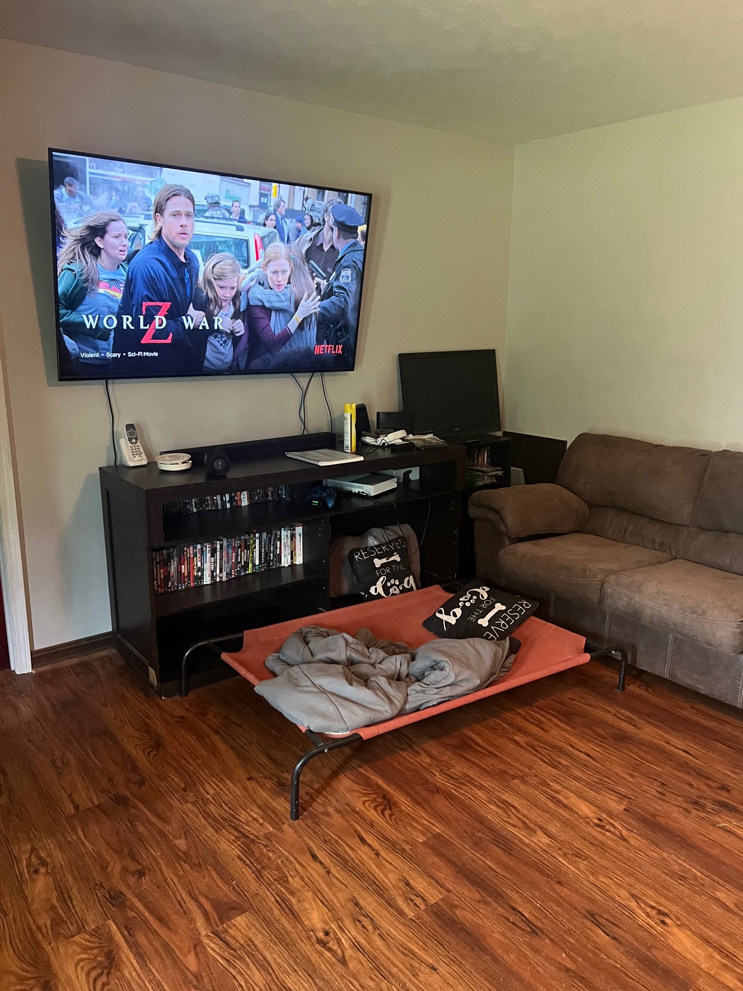 545 Austin Bottom Road Baxter, TN 38544 - Photo 23 of 24 a living room with furniture and wooden floor
