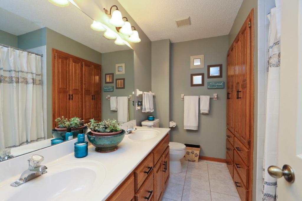 4147 Raspberry Ridge Road Northeast Prior Lake, MN 55372 - Photo 25 of 38 Gallery Image 25