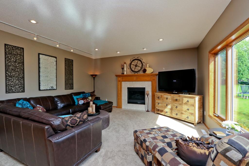 4147 Raspberry Ridge Road Northeast Prior Lake, MN 55372 - Photo 7 of 38 Gallery Image 7