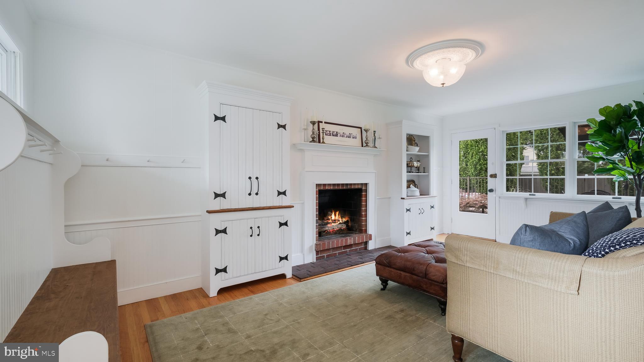 1049 George Road Jenkintown, PA 19046 - Photo 23 of 67 Welcoming Family Room Den