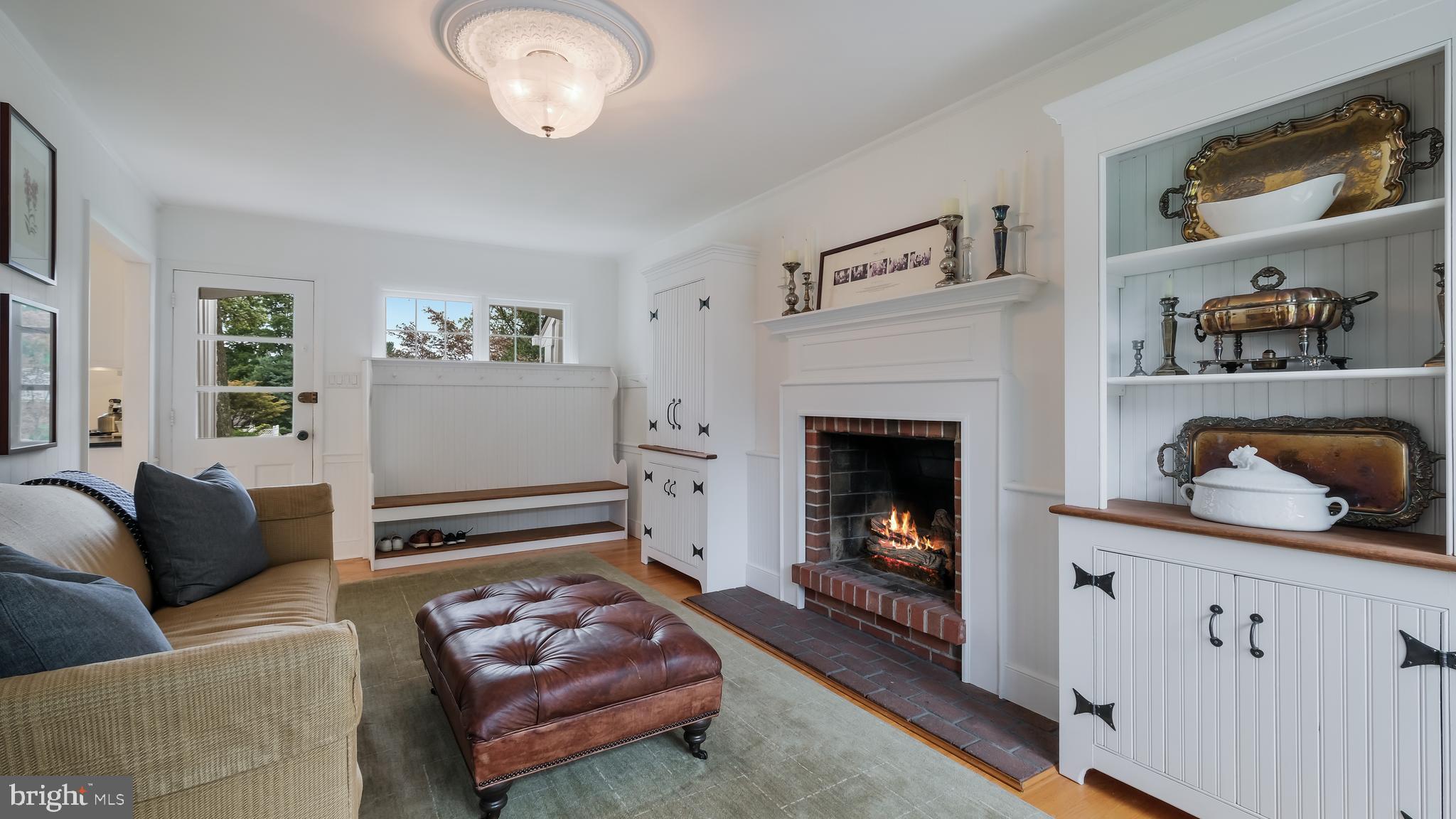 1049 George Road Jenkintown, PA 19046 - Photo 25 of 67 Gas Fireplace
